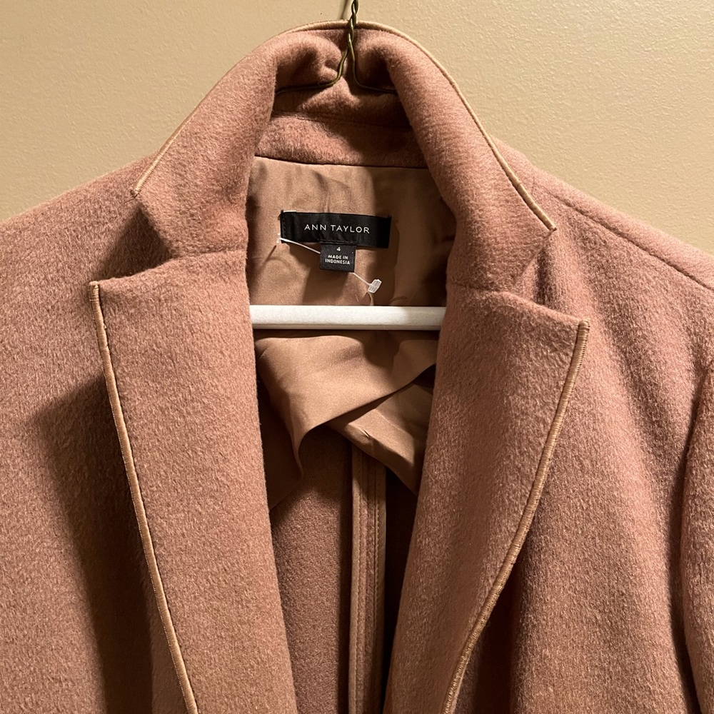 NEW Ann Taylor Wool Blend Blazer Jacket in camel, Size 4